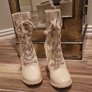 Cream Lace-Up Women's Boots